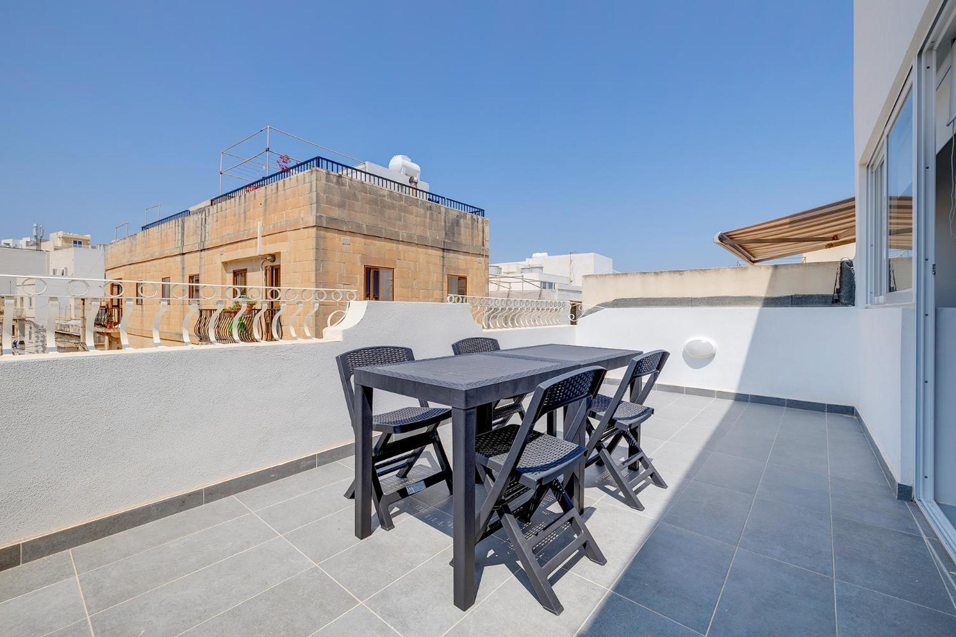 Stunning 2Br Holiday Penthouse In Central Sliema Exterior photo