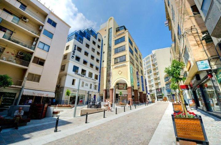 Stunning 2Br Holiday Penthouse In Central Sliema Exterior photo
