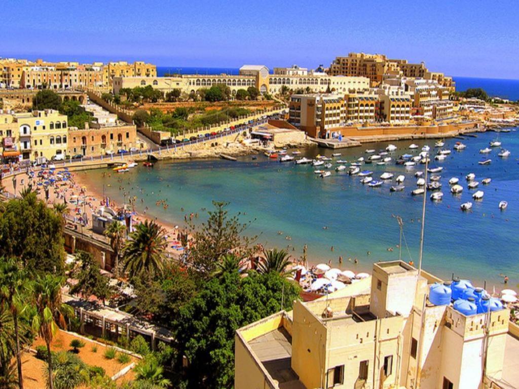 Stunning 2Br Holiday Penthouse In Central Sliema Exterior photo