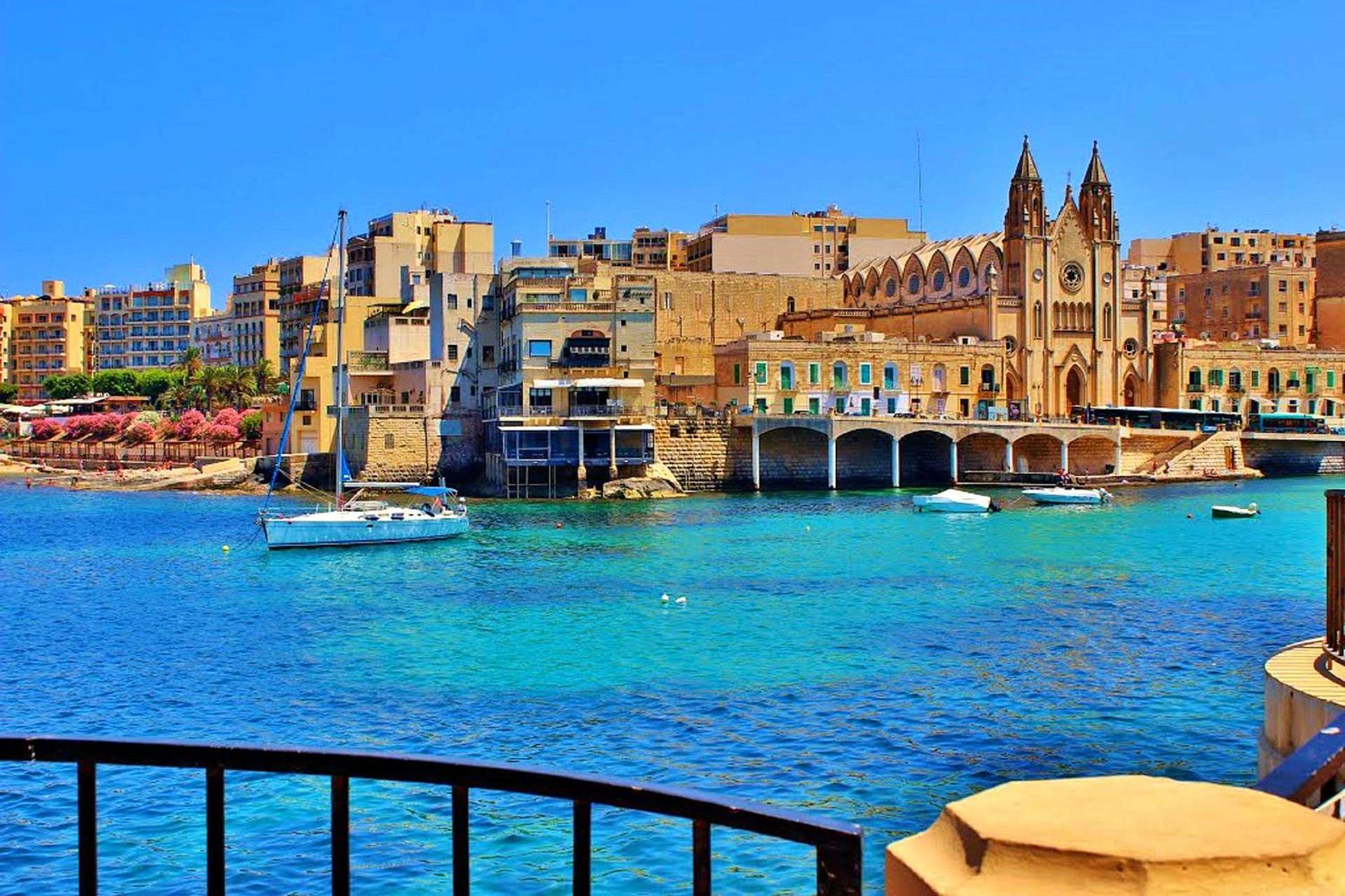 Stunning 2Br Holiday Penthouse In Central Sliema Exterior photo